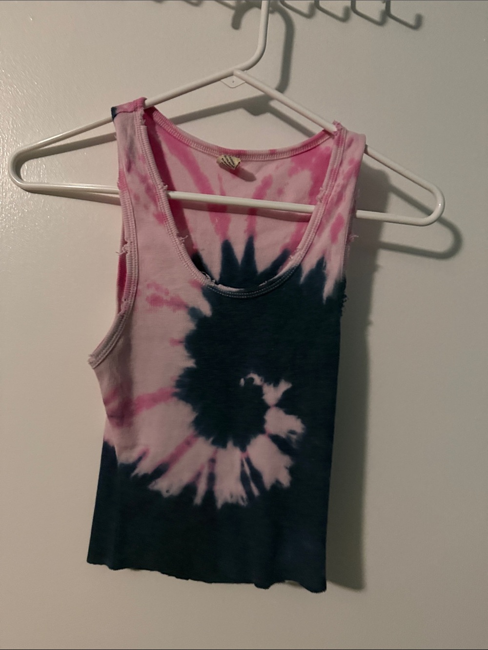 Pink & Navy Cropped Tie-Dye Ribbed Tank Top - Women